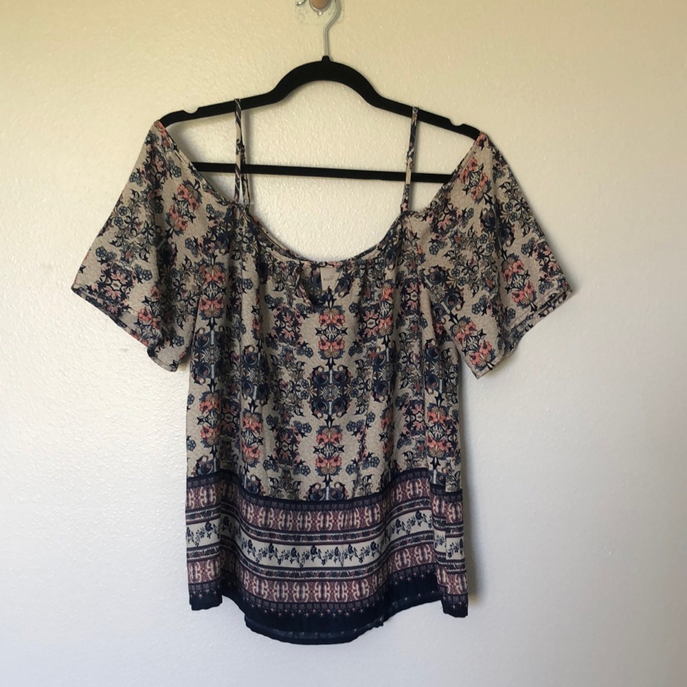 Kaileigh x Stitch Fix Cold Shoulder Blouse (M)